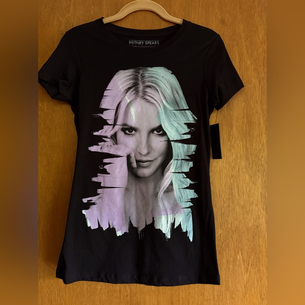Britney Spears Collection:Concert Tee: Black T-Shirt: size med ( RUNS SMALL) new